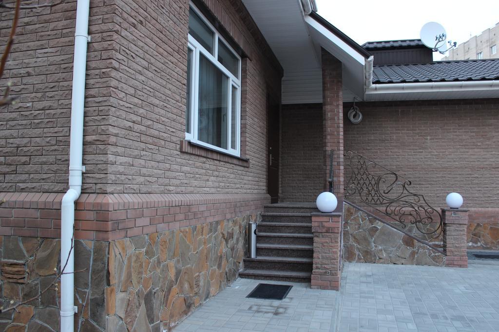 Hotel Barin House Sumy Exteriér fotografie