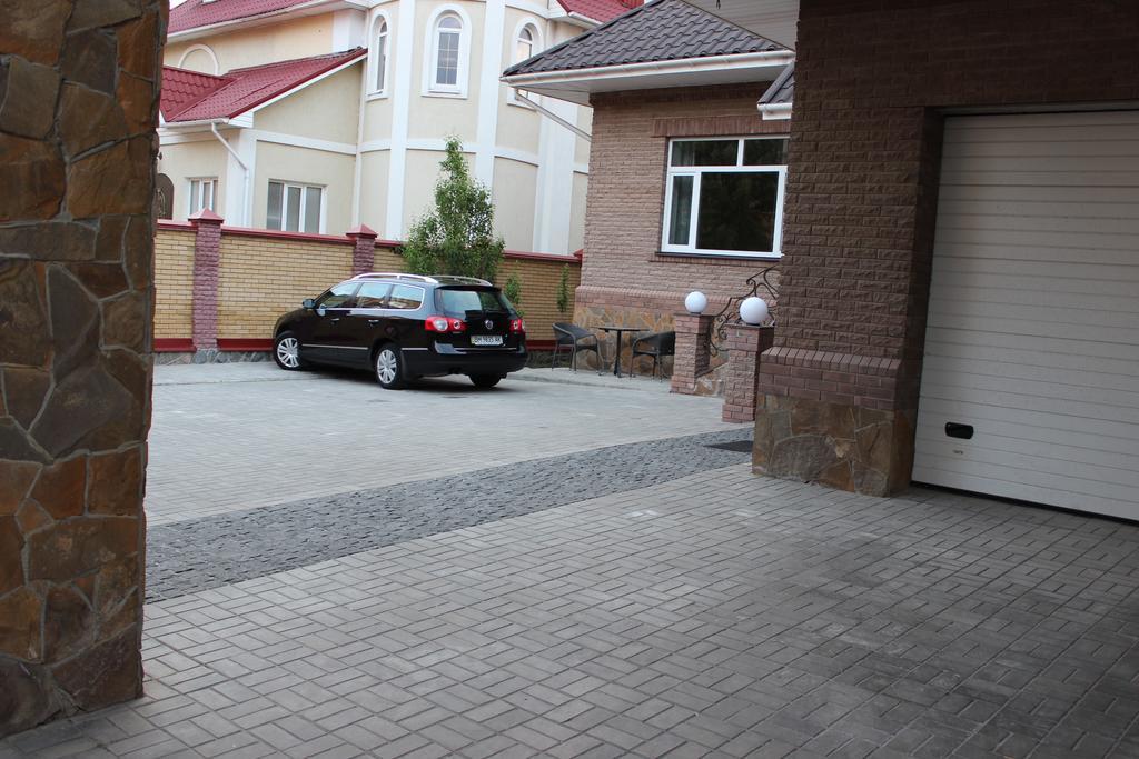 Hotel Barin House Sumy Exteriér fotografie